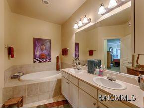 9 KENILWORTH KNOLL #306 - Photo 8