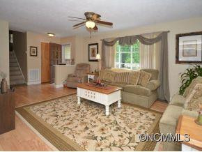 344 LAKE CIRCLE DRIVE - Photo 3