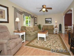 344 LAKE CIRCLE DRIVE - Photo 4