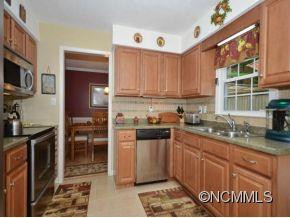 344 LAKE CIRCLE DRIVE - Photo 6