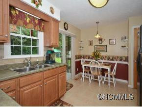 344 LAKE CIRCLE DRIVE - Photo 7