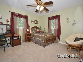 344 LAKE CIRCLE DRIVE - Photo 9