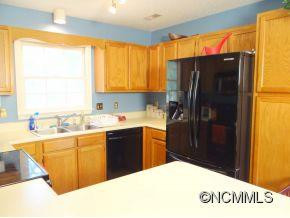 8 Strathmore Drive - Photo 7