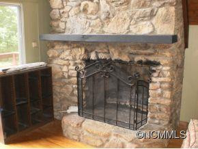 422 Glenaire Drive - Photo 4