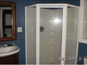 422 Glenaire Drive - Photo 8