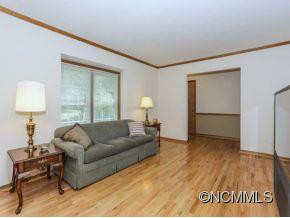 39 WILKIE WAY - Photo 2