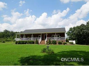 208 Woodview Dr