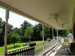 208 Woodview Dr - Photo 2