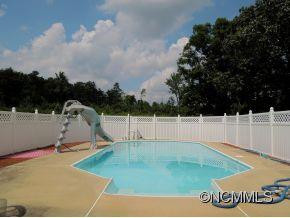 208 Woodview Dr - Photo 3