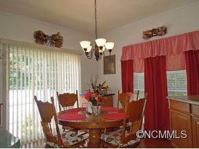 208 Woodview Dr - Photo 6