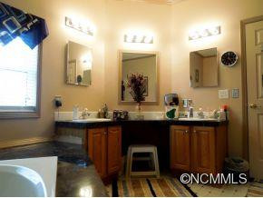 208 Woodview Dr - Photo 10