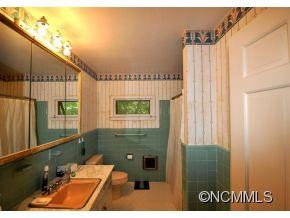 3684 Laurel Park Hwy. - Photo 9