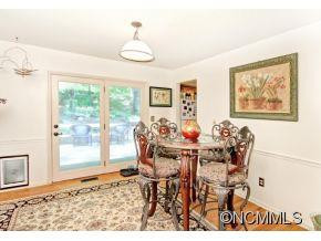18 Mayfair Place - Photo 3