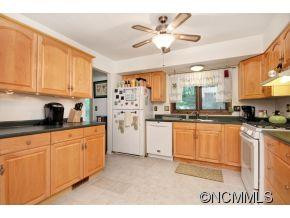 18 Mayfair Place - Photo 4