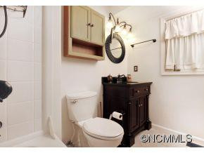 18 Mayfair Place - Photo 7
