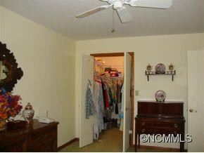 305 LAUREL PARK PLACE - Photo 12