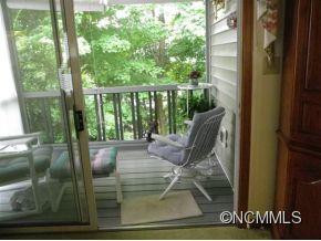 305 LAUREL PARK PLACE - Photo 13