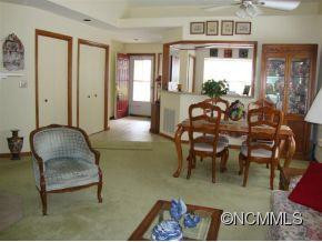 305 LAUREL PARK PLACE - Photo 4