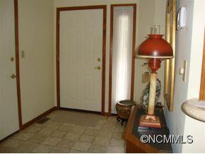 305 LAUREL PARK PLACE - Photo 9