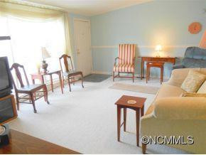 200 Riverwind Drive - Photo 4