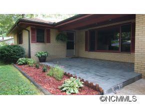 394 Oak Park Drive - Photo 2