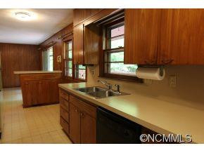 394 Oak Park Drive - Photo 13