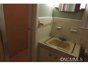 394 Oak Park Drive - Photo 17