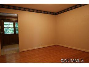 394 Oak Park Drive - Photo 8