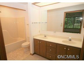 380 Laurel Park Place - Photo 7