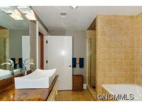21 Battery Park Avenue #506 - Photo 16