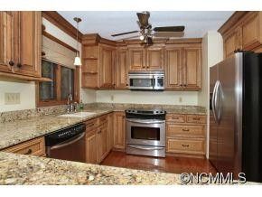 205 Woodfield Drive - Photo 2