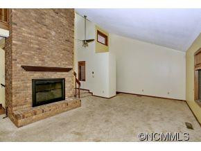 205 Woodfield Drive - Photo 4