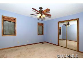 205 Woodfield Drive - Photo 7