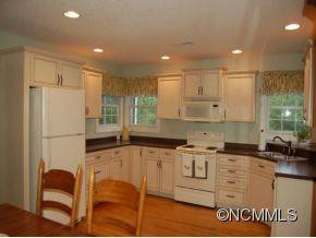 114 HERITAGE LANE - Photo 2
