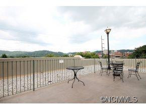 37 Hiawassee Unit E204 - Photo 16