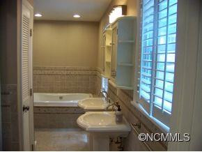 24 Griffing Circle - Photo 12