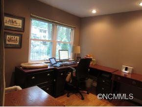 24 Griffing Circle - Photo 16