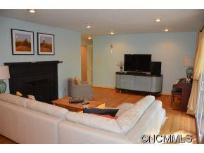 24 Griffing Circle - Photo 3