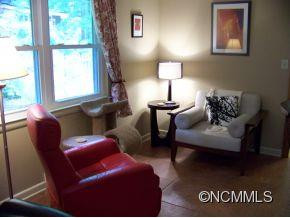 24 Griffing Circle - Photo 8