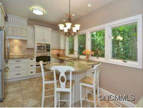 17 COLONIAL WAY - Photo 4