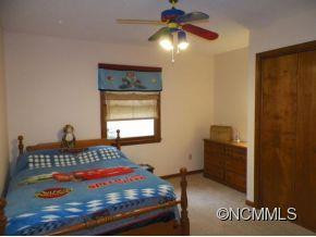 41 SOUTHWICKE DR - Photo 8