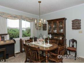 229 Hampton Court - Photo 3