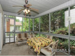 229 Hampton Court - Photo 5
