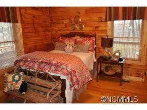 1335 Mountain Laurel Road - Photo 6