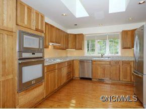 110 SUNNINGDALE DRIVE - Photo 4