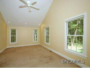 110 SUNNINGDALE DRIVE - Photo 6