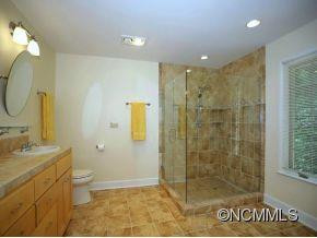 110 SUNNINGDALE DRIVE - Photo 8