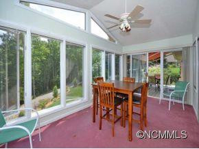303 WINDY KNOLL DRIVE - Photo 9