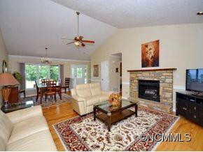 303 WINDY KNOLL DRIVE - Photo 10