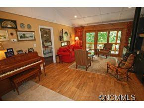 142 Deers Circle - Photo 3